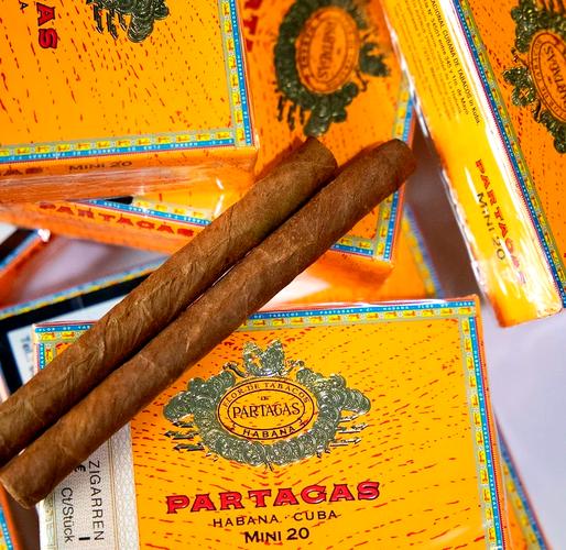 棕色香烟中的奢华品味，探寻高档香烟的独特魅力